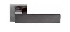 Дверная ручка на розетке COLOMBO Alba LC91RSB-GLS