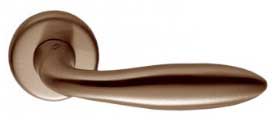 Дверная ручка на розетке COLOMBO Mach CD81RSB-OA