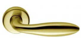 Дверная ручка на розетке COLOMBO Mach CD81RSB-OM